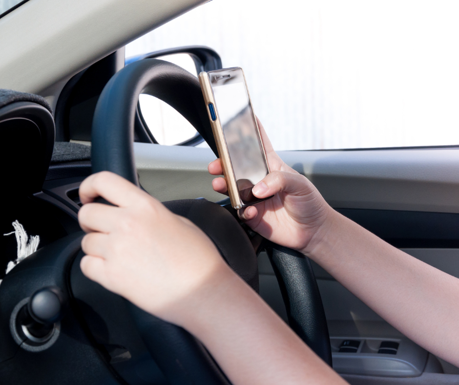 cell phone distracted driver
